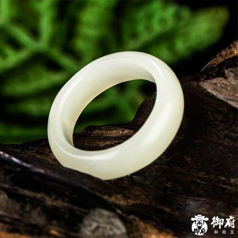 长辈款玉器核对证书，甄选鉴定与品质判断